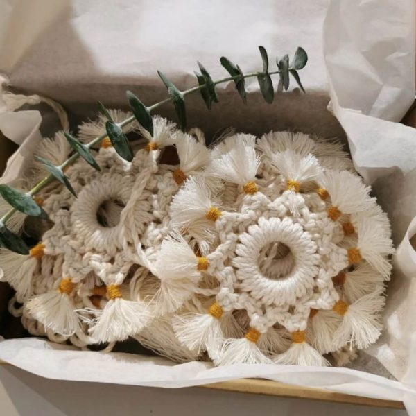 Pequenas decorações em macramé - Image 6