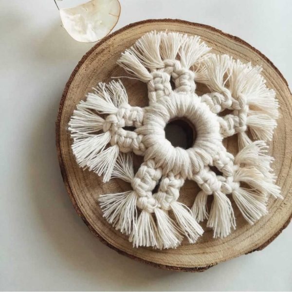 Pequenas decorações em macramé - Image 5